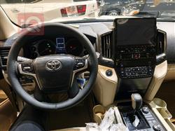 تۆیۆتا لاند کروزەر